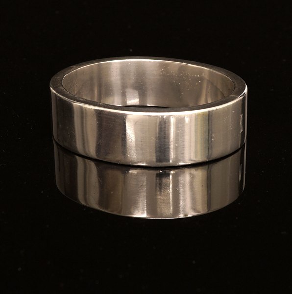 Hans Hansen, Denmark: Bracelet, sterlingsilver. Size: 6,7x5,6cm (inside). W: 
93gr