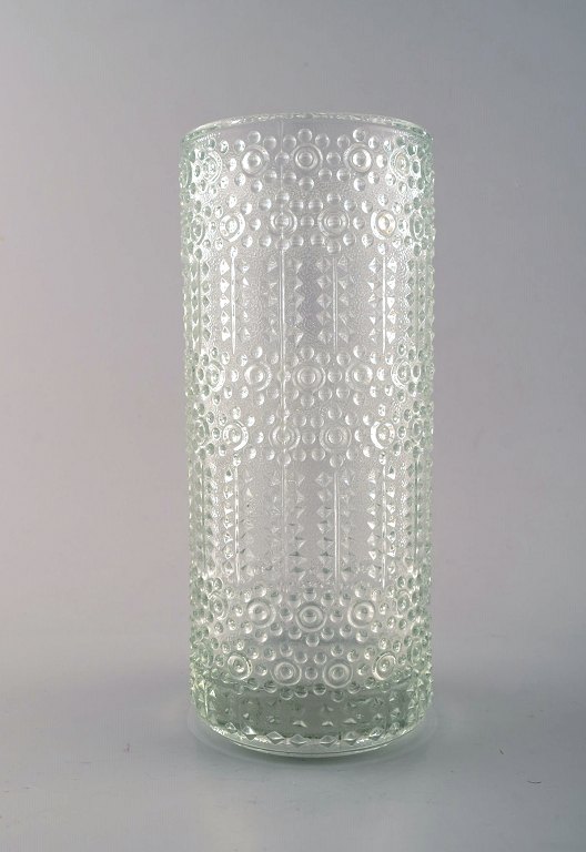 Nanny Still for Riihimäen Lasi, Finnish Grapponia glass art vase. 
