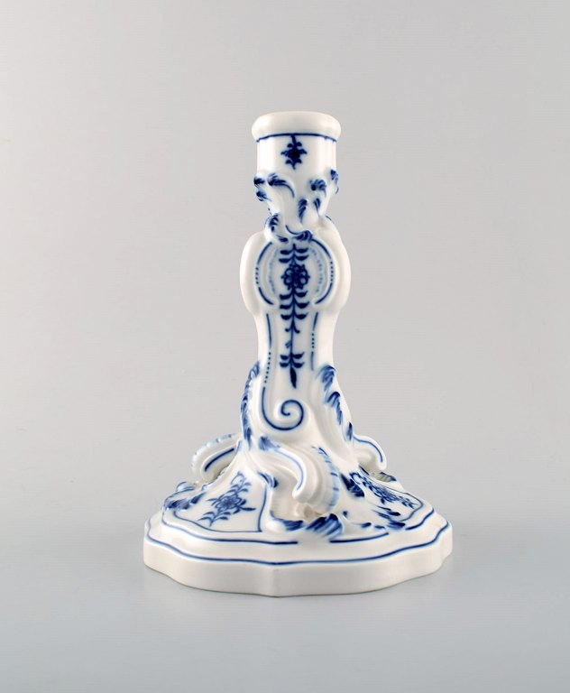 Meissen blue onion pattern candle stick, 20 c.
