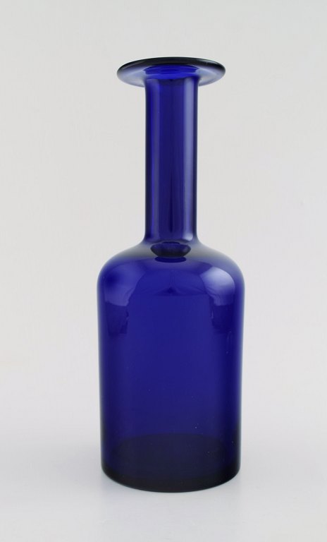 Holmegaard large vase/bottle, Otto Brauer. Dark blue art glass.
