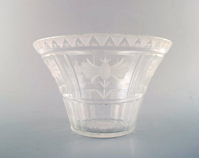 SIMON GATE for Orrefors, Art deco bowl in satin-cut clear art glass. 1920