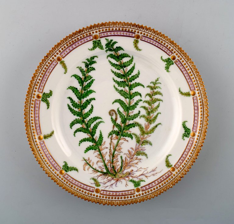 Royal Copenhagen flora danica lunch plate.
Model number 20/3550.