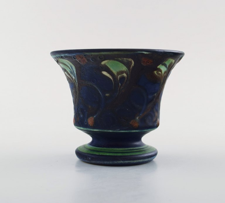 Kähler, HAK, glazed stoneware vase in modern design.
1930 / 40