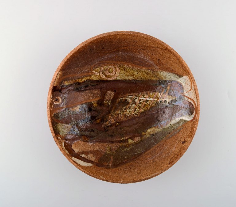 Ivy Lysdal, b. 1937. Danish ceramist and painter.
Unique bowl in glazed ceramics with fish motif. 1970