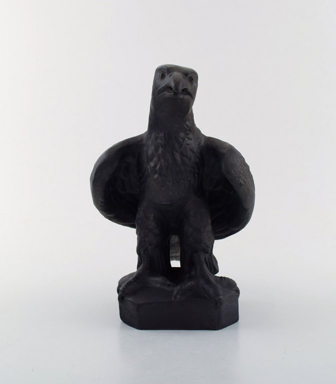 L. Hjorth, Bornholm. Terracotta sculpture of bird of prey. Model number 555. Ca. 
1910.