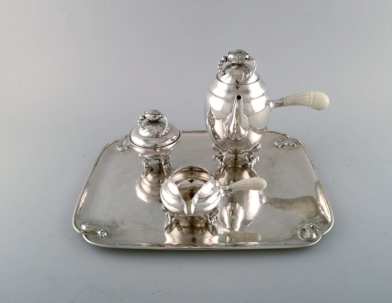 Georg Jensen. Magnolia kaffeservice i sterlingsølv. 1933-44.
