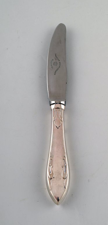 Danish silversmith. Lunch knife in silver (830).
