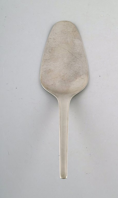 Magnus Stephensen for Georg Jensen. "Fregat" serveringsspade i sterlingsølv. 
