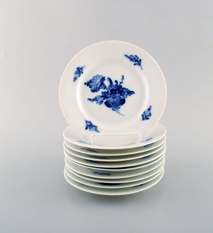 Ten blue flower braided cake plates from Royal Copenhagen.
