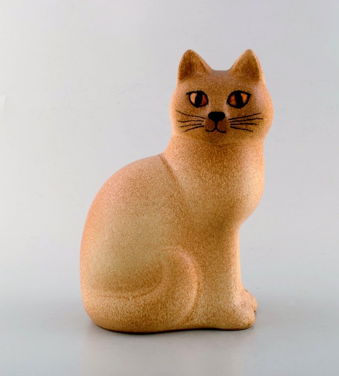 Lisa Larson for K-Studion / Gustavsberg. Cat in glazed ceramics. 20th century.
