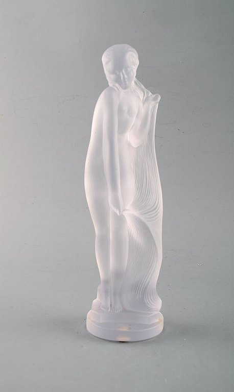 Sevres, France. Nude woman figurine in crystal. 1960