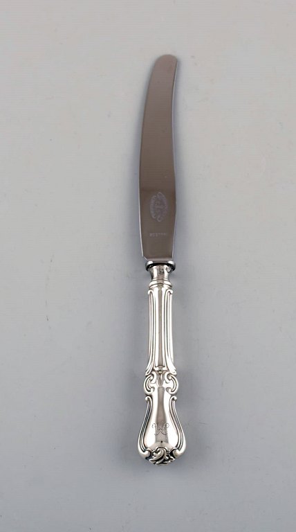 Karl Almgren, Sweden. Dinner knife in silver (830) and stainless steel. Dated 
1931. 
