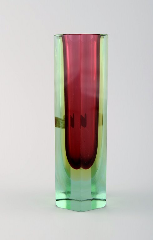 Murano vase i mundblæst kunstglas. Italiensk design, 1960