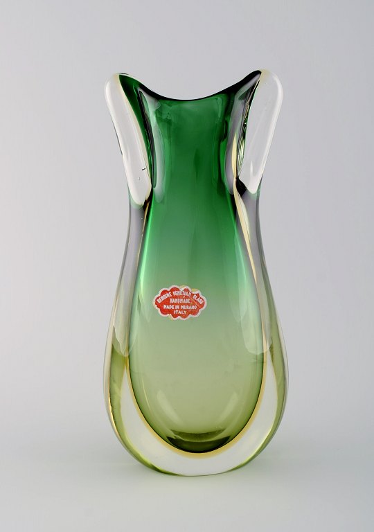 Large Murano vase in green and clear mouth blown art glass. Italian design, 
1960s.
