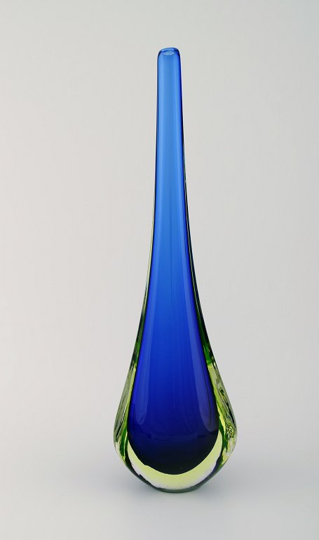 Large Murano vase in blue mouth blown art glass. Italian design, 1960