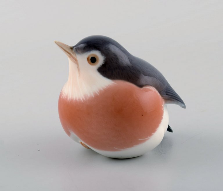 Francis Valdemar Platen-Hallermundt for Royal Copenhagen. Porcelain figurine. 
Bird. Model number 2266. Early 20th century.
