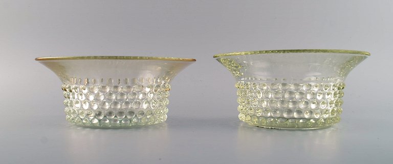 Saara Hopea for Nuutajärvi. Two bowls in art glass. Budded design. 1960 / 70s.
