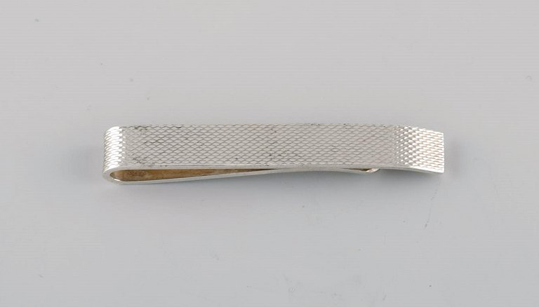Axel Holm, Danish silversmith. Modernist tie pin in sterling silver. 1950