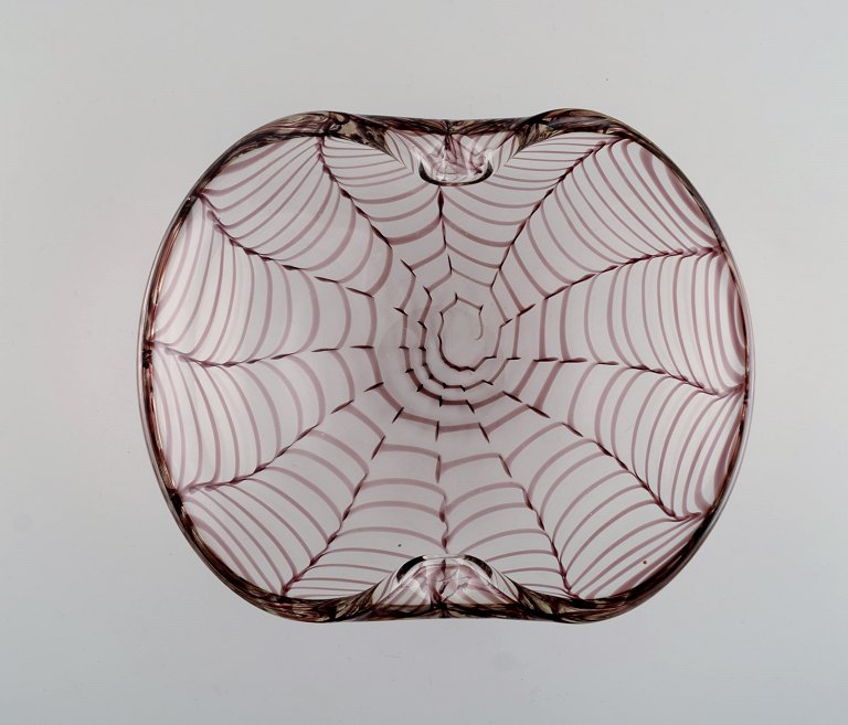 Murano bowl in mouth blown art glass. Italian design, 1960s.
