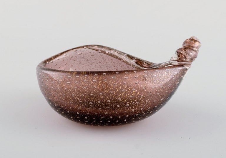 Murano bowl in smoky colored mouth-blown art glass with inlaid bubbles and gold. 
Italian design, 1960s.
