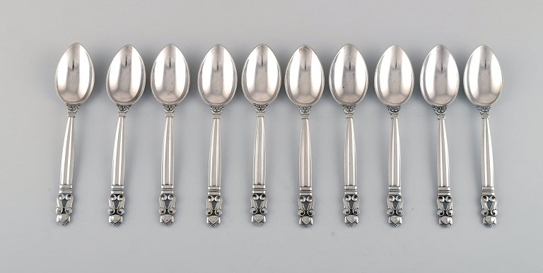 Ten large Georg Jensen Acorn teaspoons in sterling silver.
