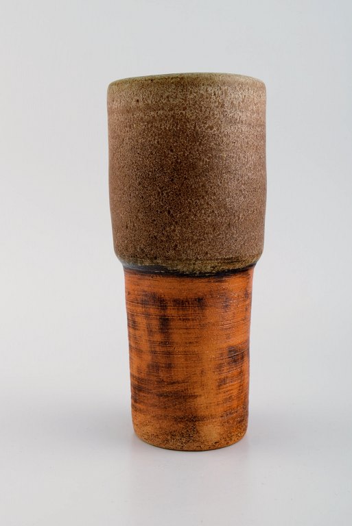 European studio ceramist. Unique vase in glazed ceramics. Beautiful glaze in 
light brown shades. 1960 / 70s.
