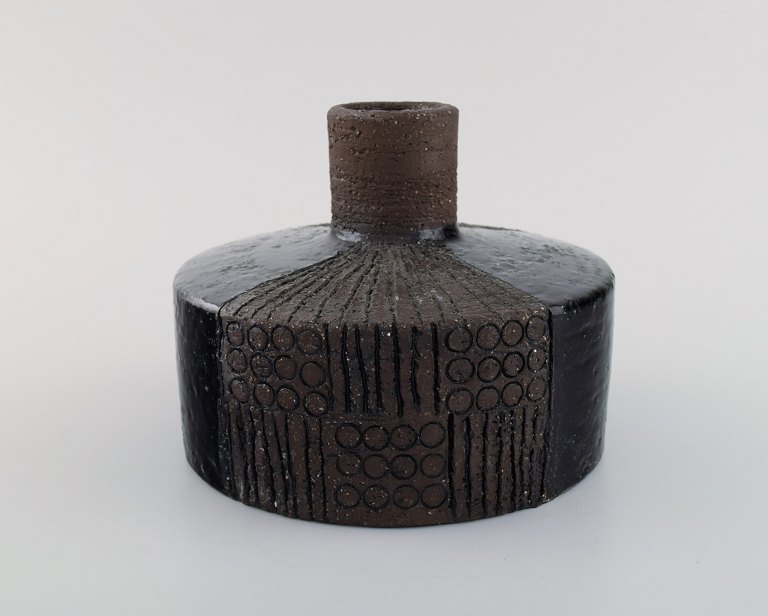 Inger Persson (f. 1936) for Rörstrand, Atelje. Vase i glaseret keramik. Svensk 
design, 1960