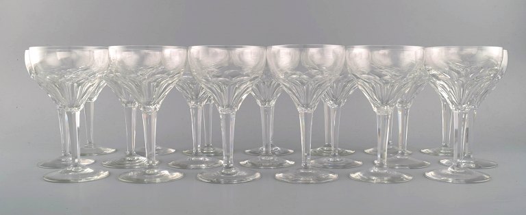 Val St. Lambert, Belgium. Twenty red wine glasses in clear mouth blown crystal 
glass. 1930s.
