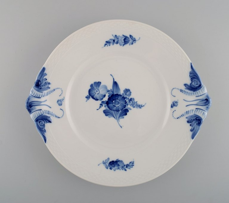 Royal Copenhagen Blue Flower Braided dish. Dated 1962. Model number 10/8162.
