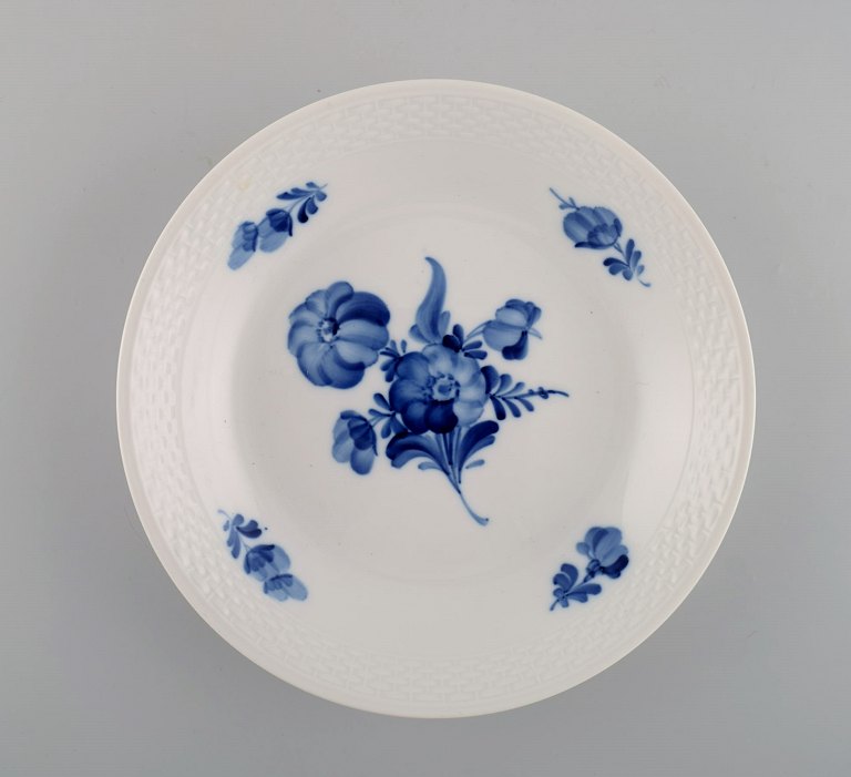 Royal Copenhagen Blue Flower Braided bowl. Model number 10/8155. Dated 1961.
