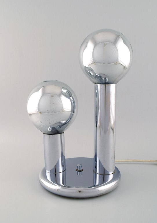 Studio Tetrarch for Valenti. Vintage Pistillino table lamp. Italian design, 
1970s.
