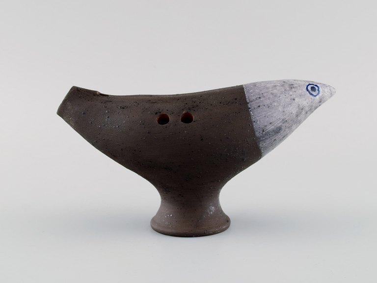 Thomas Hellström for Nittsjö. Flute shaped like a bird in glazed stoneware. 
1960s / 70s.
