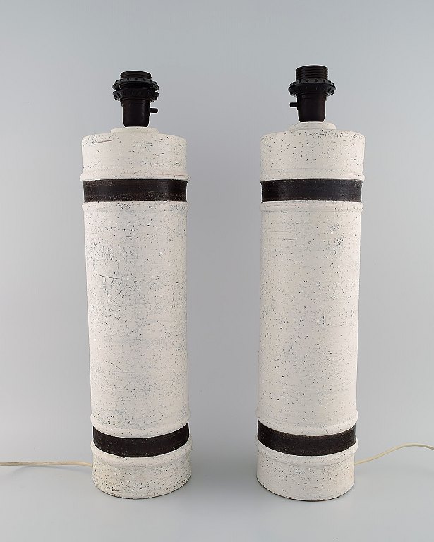 Bitossi for Bergboms, Sweden. Two large table lamps in glazed stoneware. 
Beautiful glaze in sand and brown shades. 1960s.
