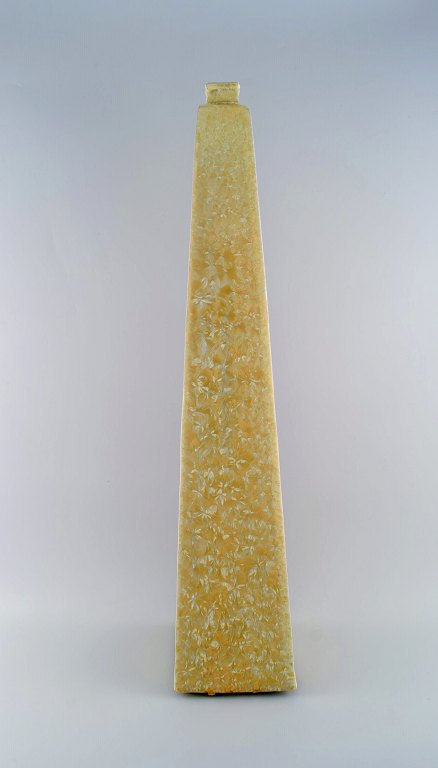 Isak Isaksson, Swedish ceramicist. Colossal unique vase in glazed ceramics. 
Beautiful crystal glaze in delicate yellow shades. Late 20th century.
