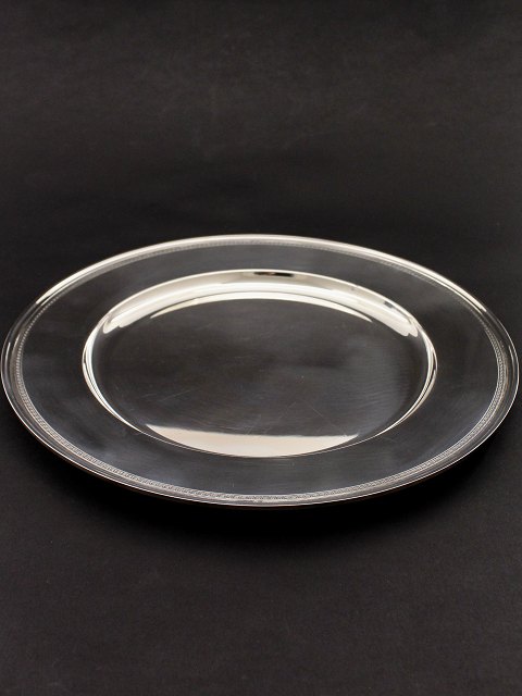 830s serving dish