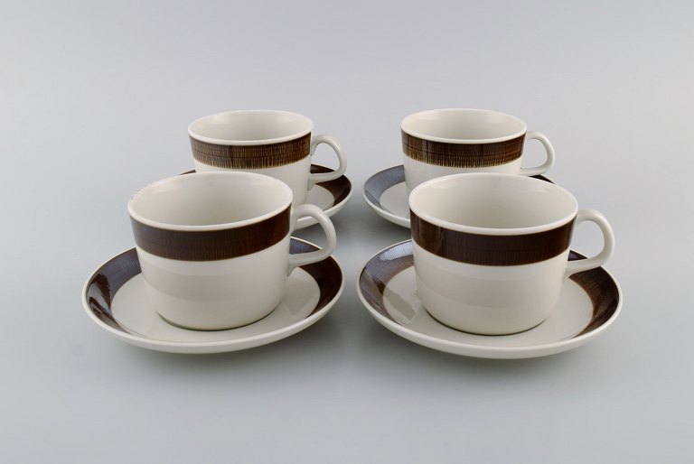 Hertha Bengtsson (1917-1993) for Rörstrand. Four Koka teacups with saucers in 
glazed stoneware. 1960s.
