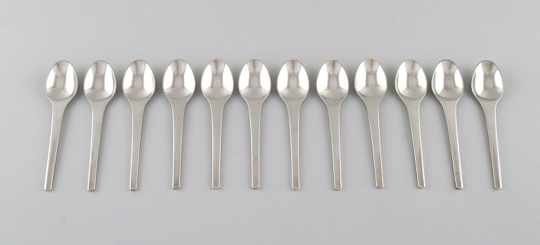 Twelve Georg Jensen Caravel coffee spoons in sterling silver.
