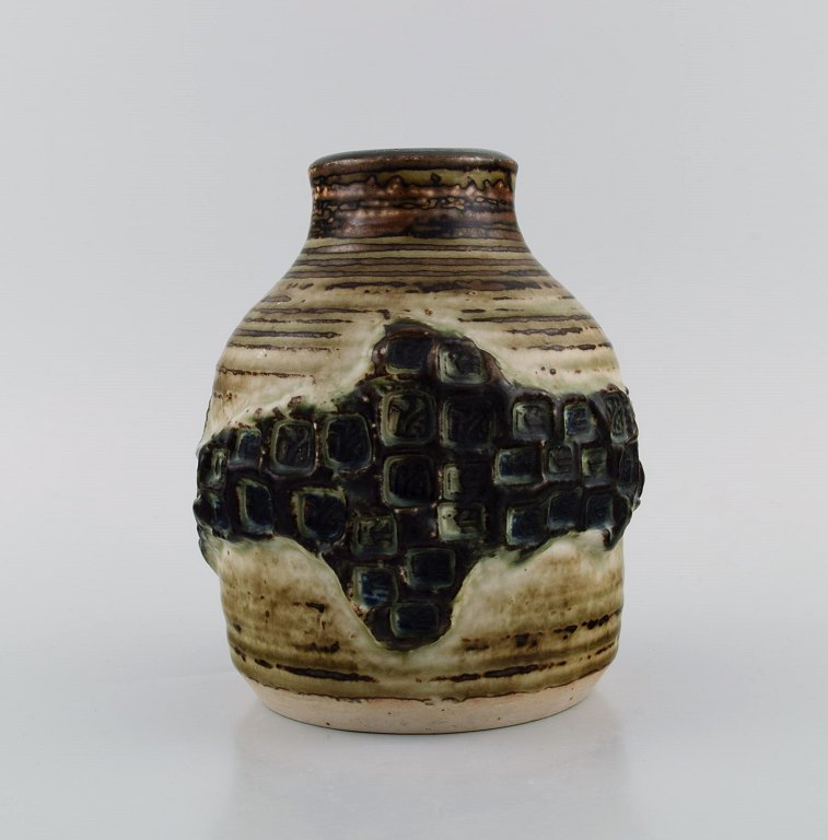 Jørgen Mogensen for Royal Copenhagen. Vase in glazed stoneware. Dated 1967.
