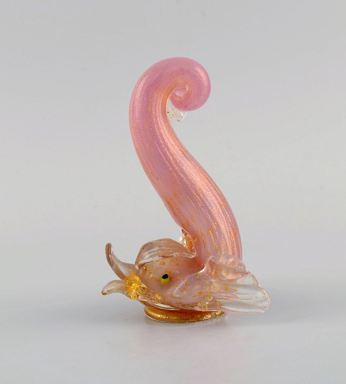 Murano Mikado figure in pink mouth blown art glass. Italian design. 1960s.
