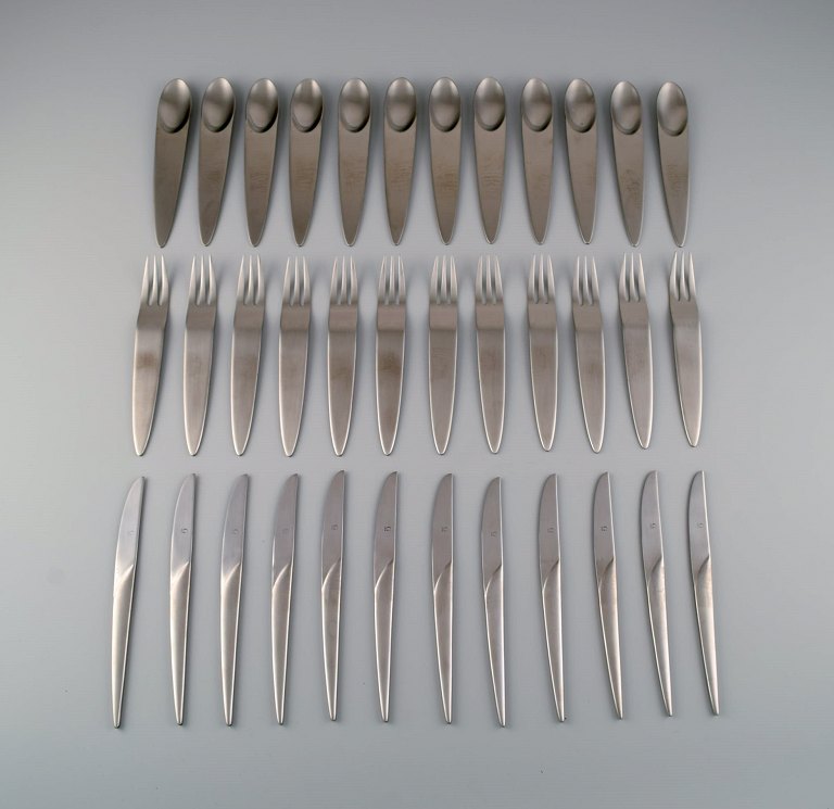 Nedda El-Asmar for Gense. Appetize dinner service in stainless steel for twelve 
people. 21st Century.
