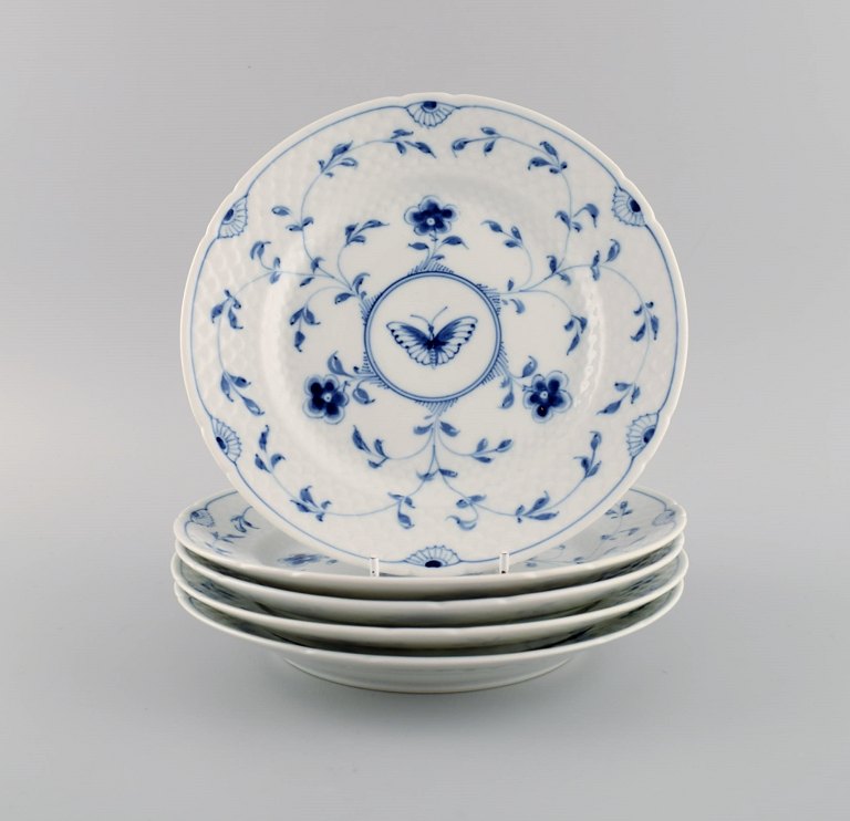 Five Bing & Grøndahl Butterfly lunch plates in hand-painted porcelain. Model 
number 26. Mid 20th century.
