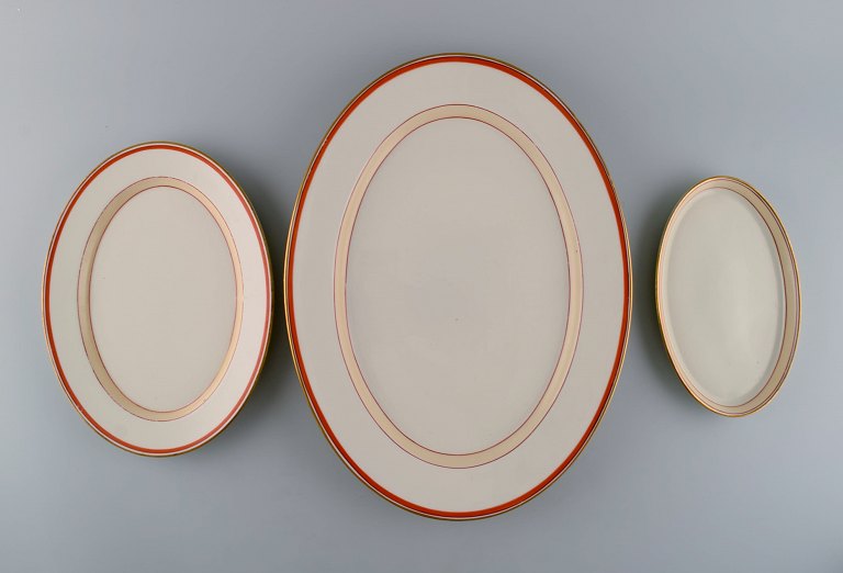 Christian Joachim for Royal Copenhagen. "The Spanish pattern". Tray and two 
serving dishes in hand-painted porcelain. Produced from 1931-1970.
