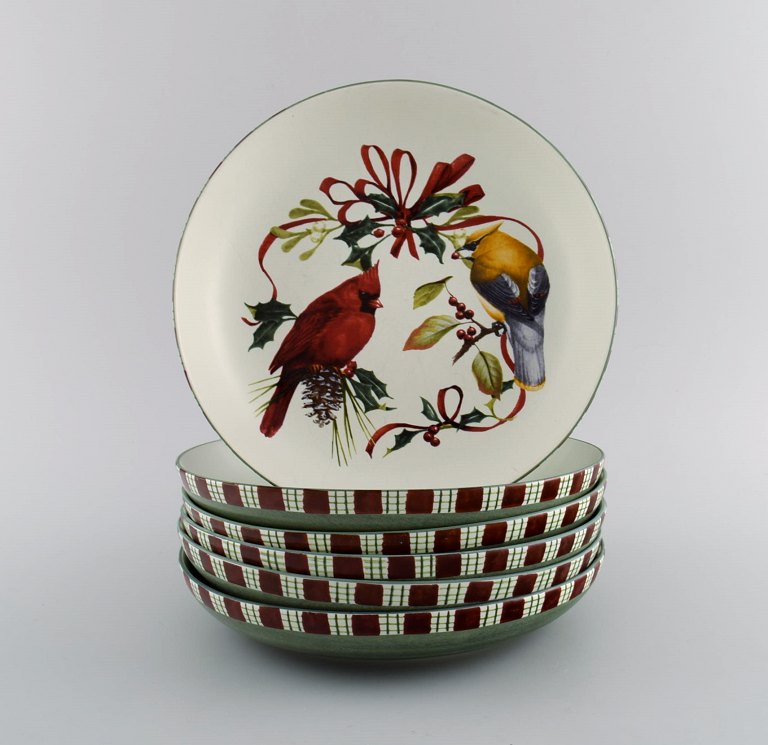 Catherine McClung for Lenox. "Winter greetings everyday". Six bowls / dishes in 
glazed stoneware decorated with mistletoe, birds and red ribbon. Approx. 2000.
