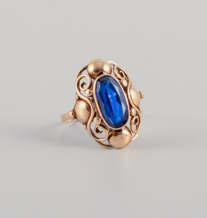 14 carat gold ring adorned with blue semi-precious stones, Danish goldsmith, 
approx. 1950s.