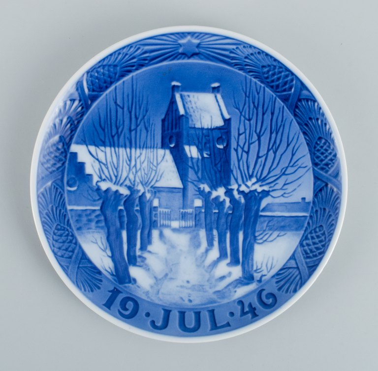 Royal Copenhagen Christmas plate from 1946.