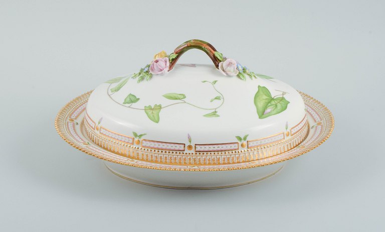 Royal Copenhagen Flora Danica large tureen / lidded bowl, branch-shaped handle, 
repousse flowers.