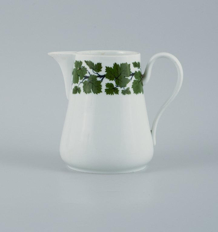 Meissen Green Ivy Vine. Milk jug in hand-painted porcelain.