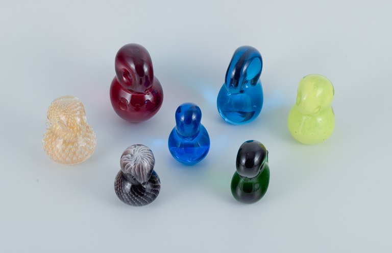 Ronneby, Sweden, FM art glass. Seven ducklings in Swedish mouth-blown art glass.