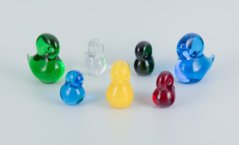 Ronneby, Sweden, FM art glass. Seven ducklings in Swedish mouth-blown art glass.