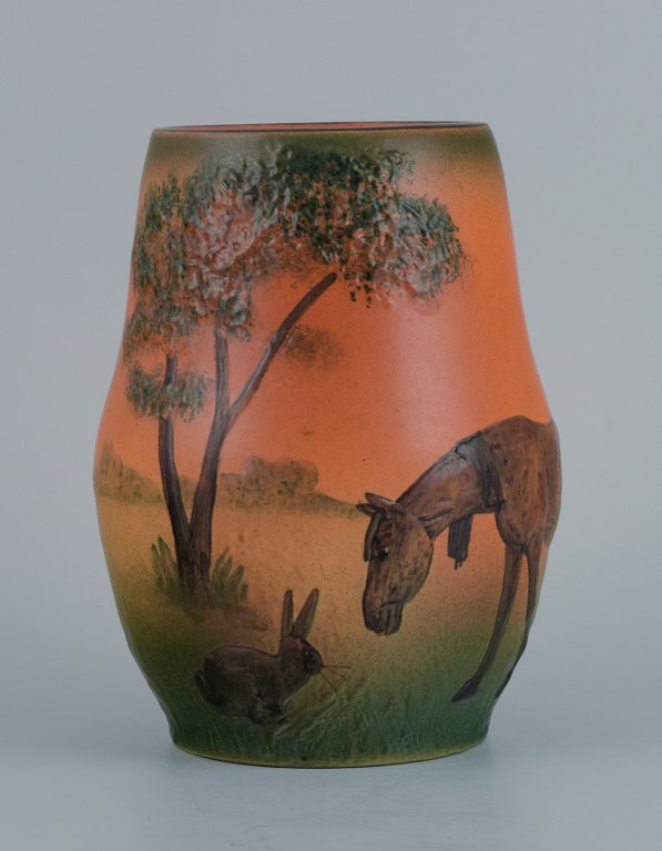 Ipsens Enke, vase with horse and hare.
